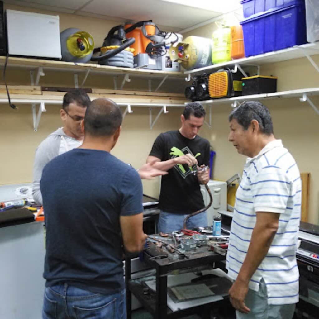 Alumnos del Politécnico de Miami
