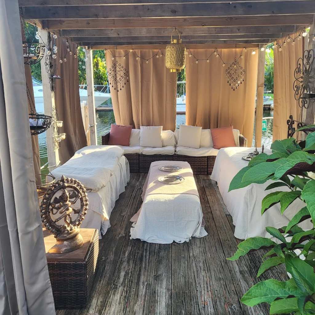 Yamini Kitchens - Italian Kitchen Cabinets Miami