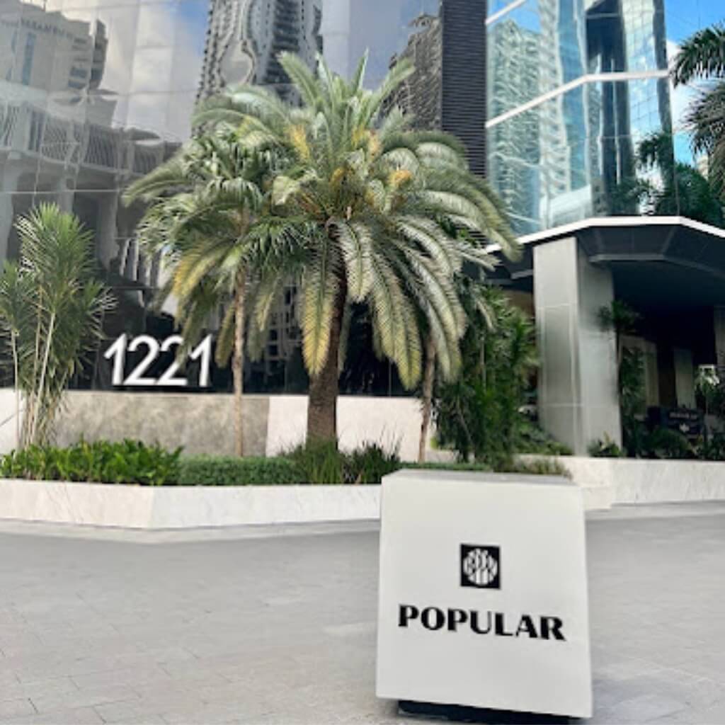 Entrada de Popular Bank