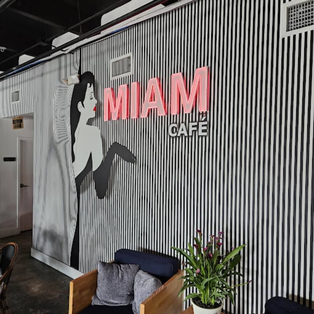 Interior de MIAM Cafe - Wynwood