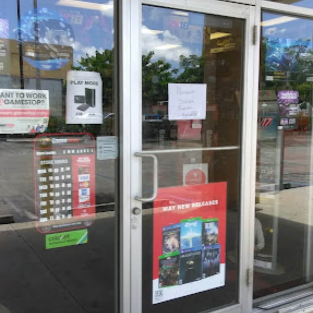 Entrada de GameStop - ciudad de Miami