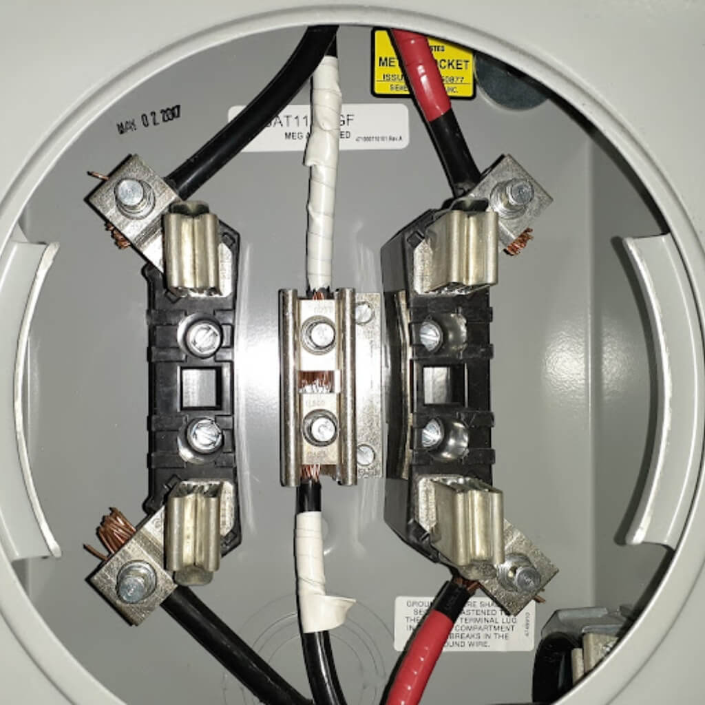 Practicas de electricidad en CBT Technology Institute