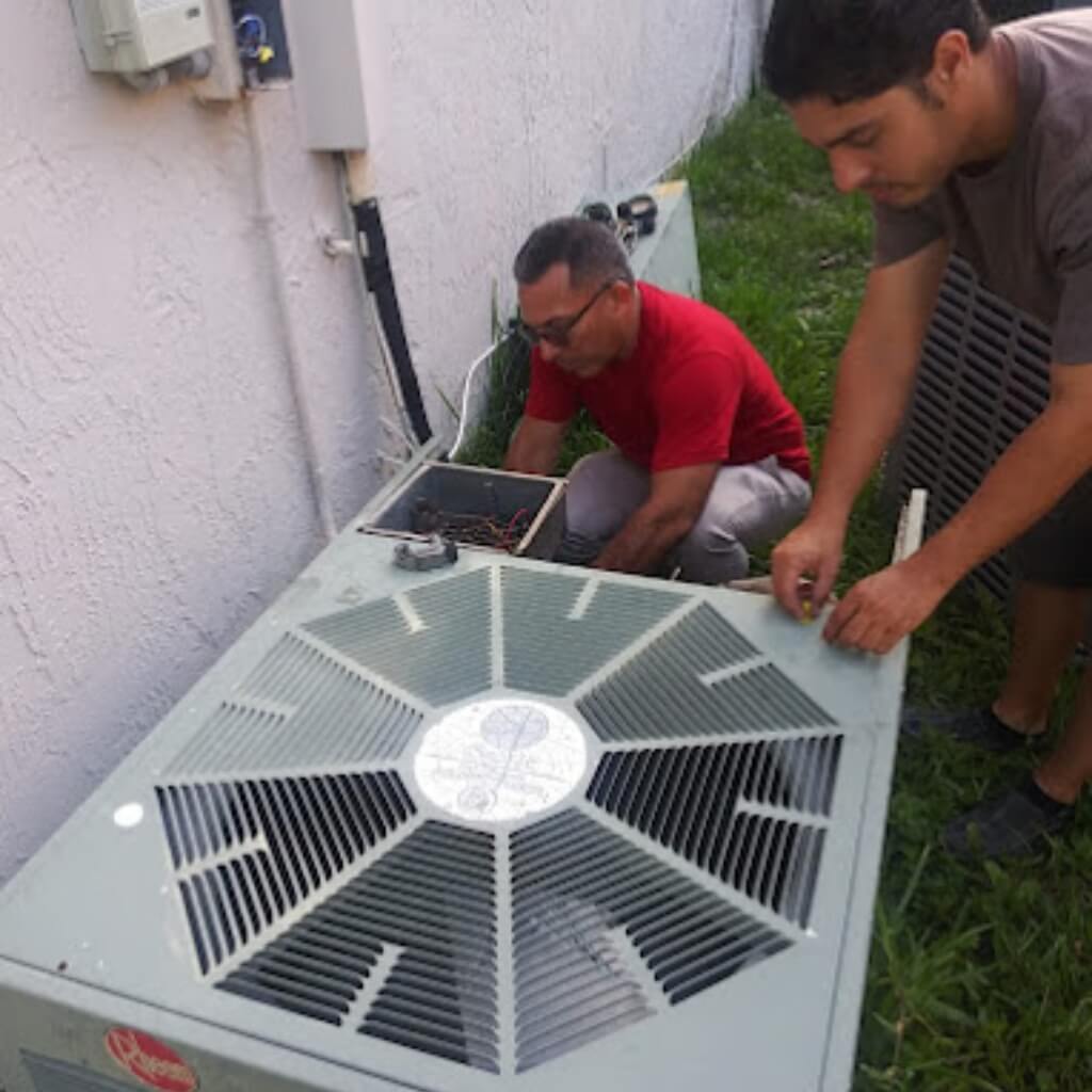 Practicas de aire acondicionado en Politécnico de Miami