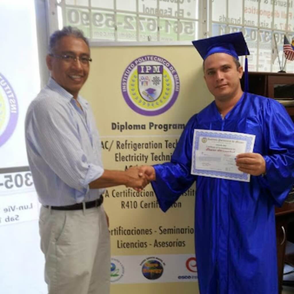 Estudiante certificado en Politecnico de Miami
