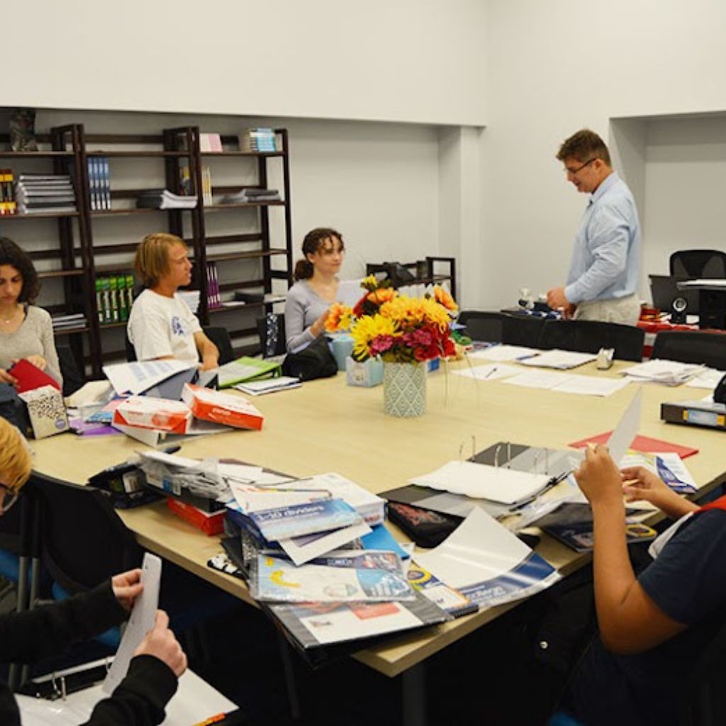 The Cushman School - Practicas