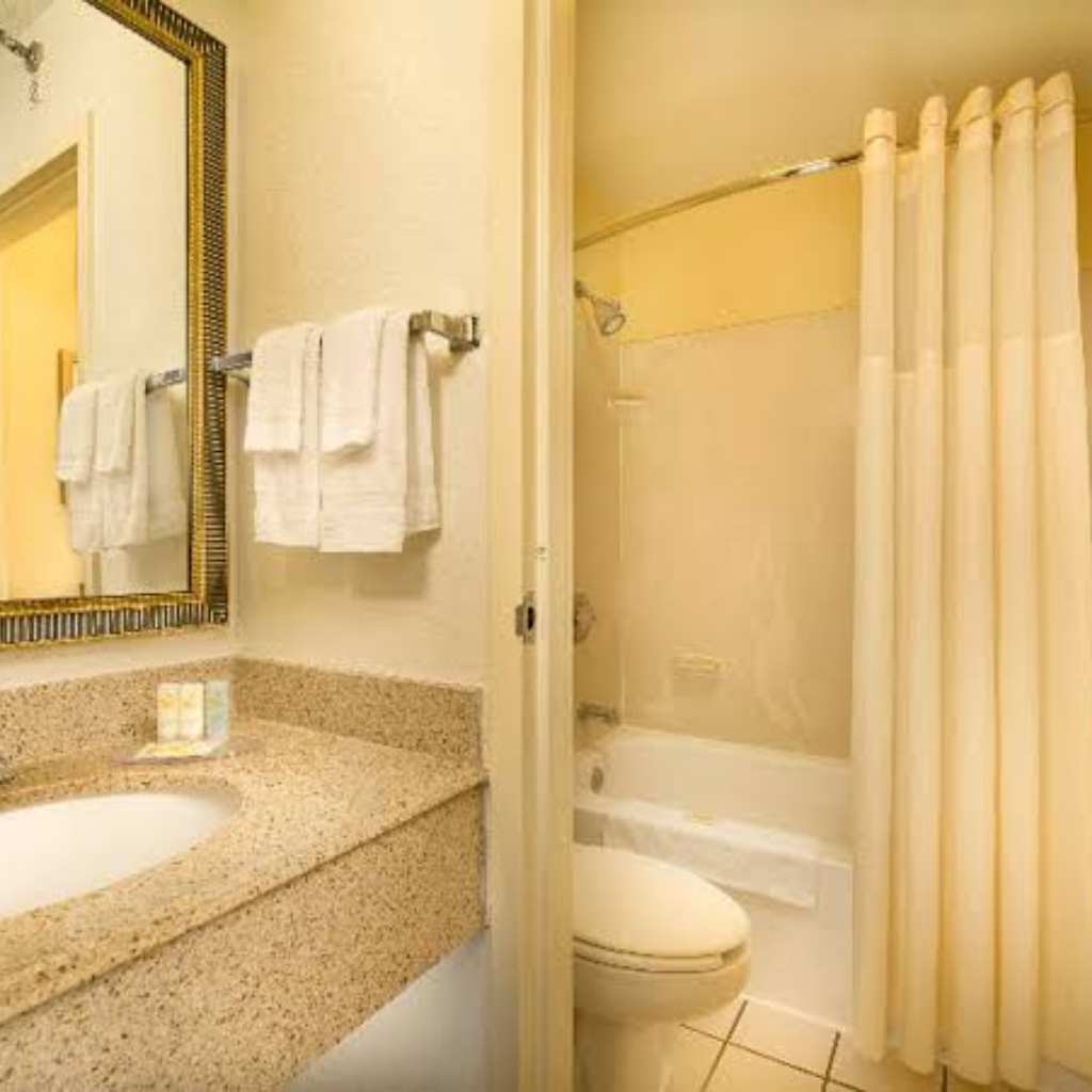 Quality Inn Miami Airport - Doral - Dolphin Mall
