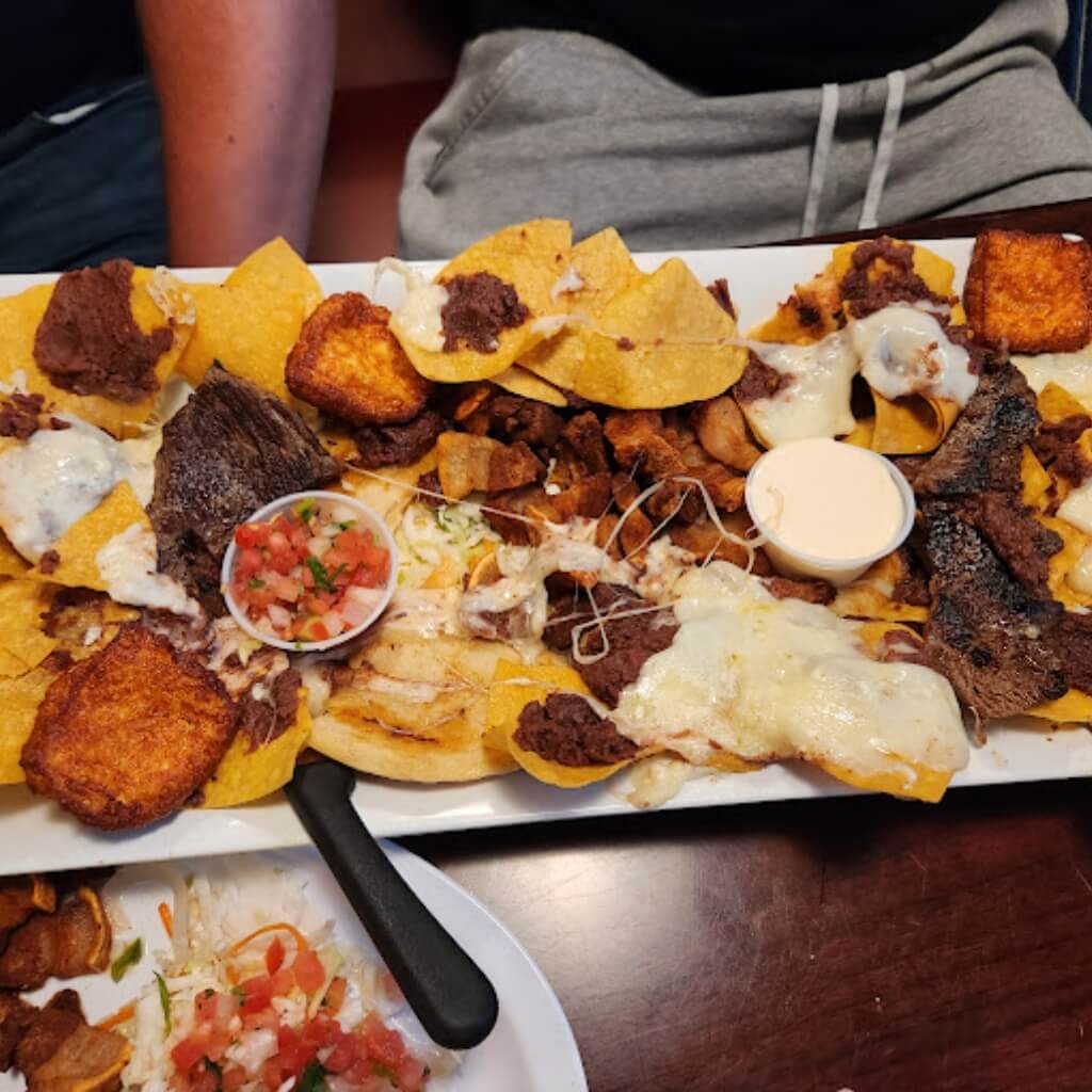 Bandeja en La Pupusa Factory