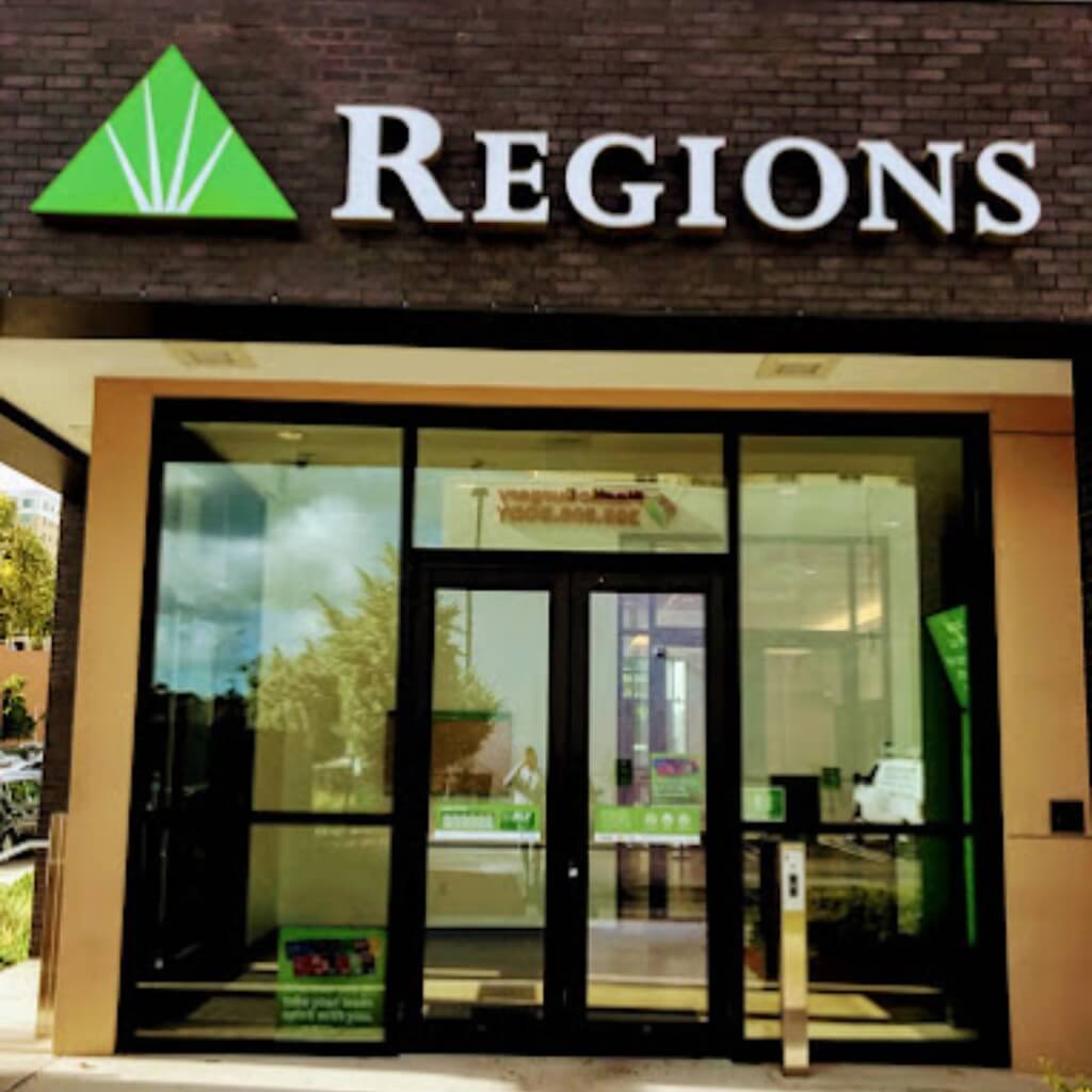 Entrada principal de Regions Bank