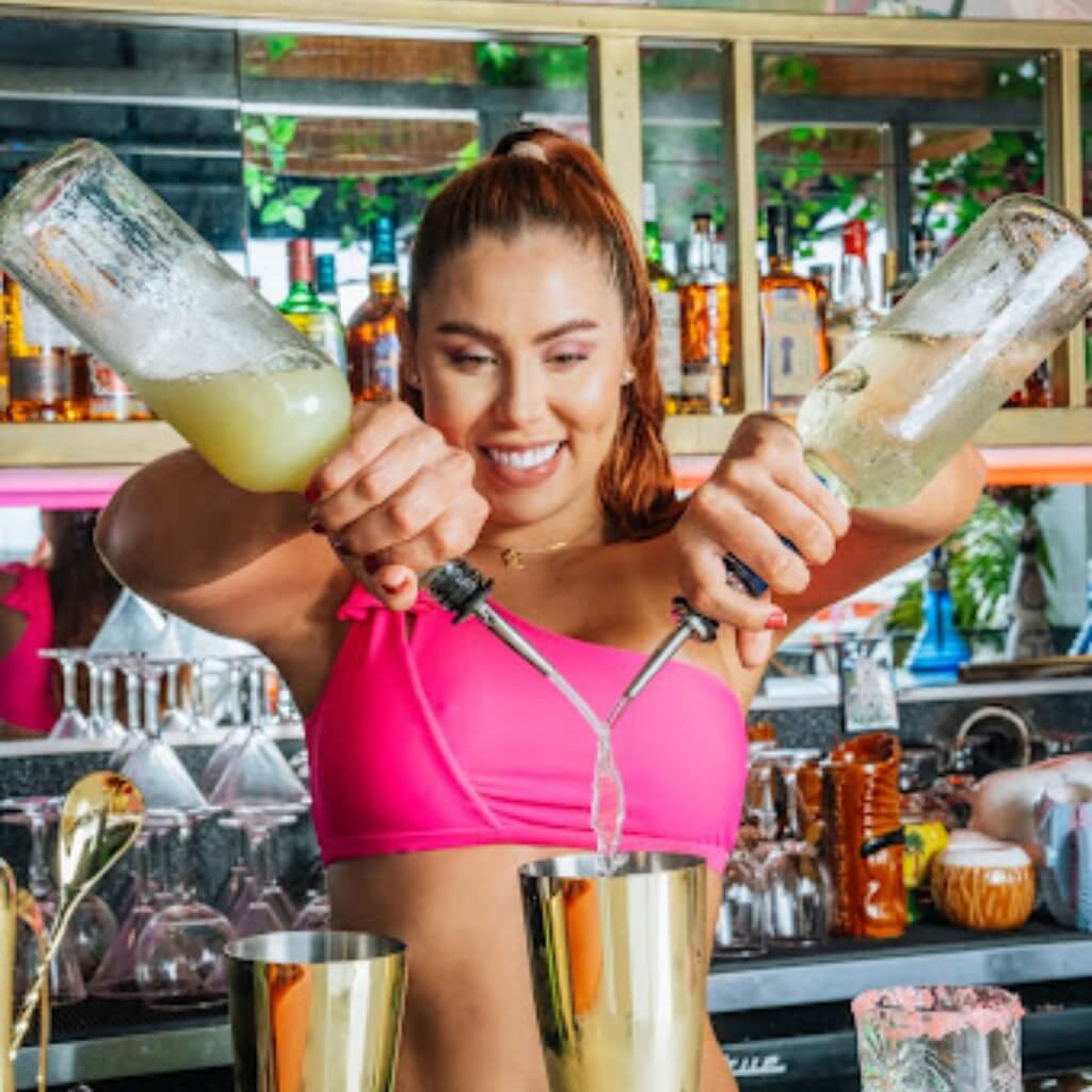 Cocteles de Lola bar