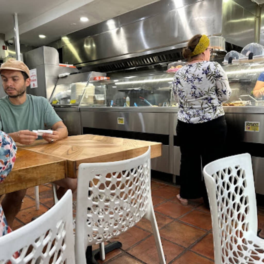 Interior de Las Olas Cafe