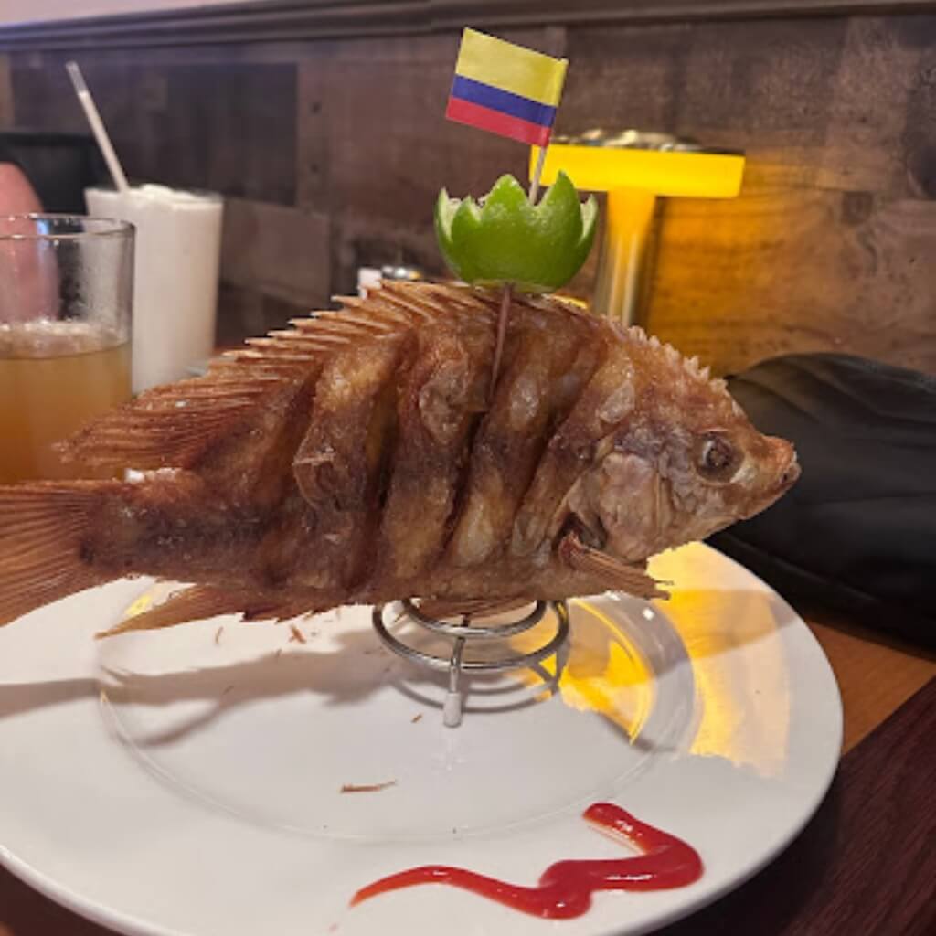 Restaurante Sabor a Colombia Pescado frito
