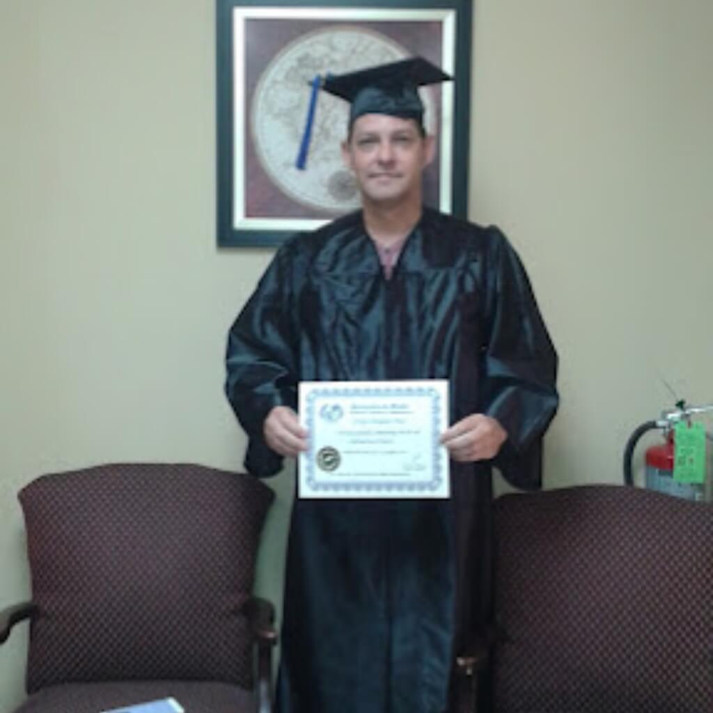 Estudiante graduado del Politécnico de Miami