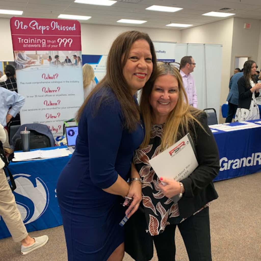 The Society Real Estate School Florida - Graduandos