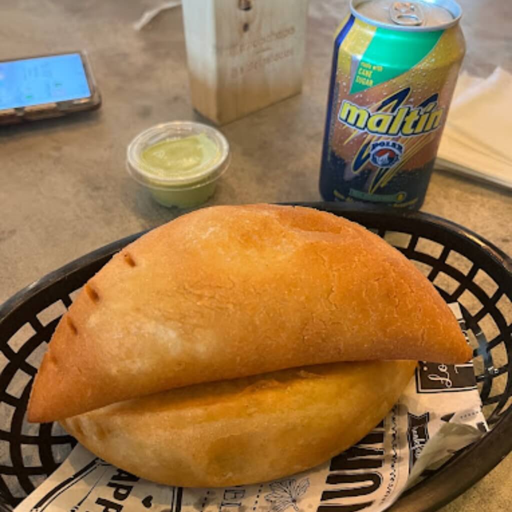 Empanas venezolanas en Mr Cachapa Wynwood