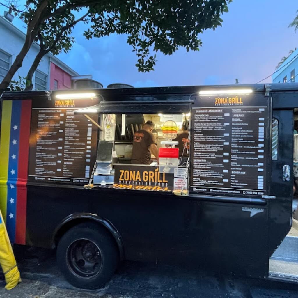 Zona de comida venezolana