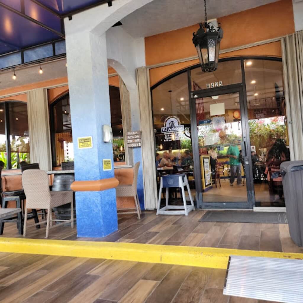 Interior del Restaurante El Atlakat