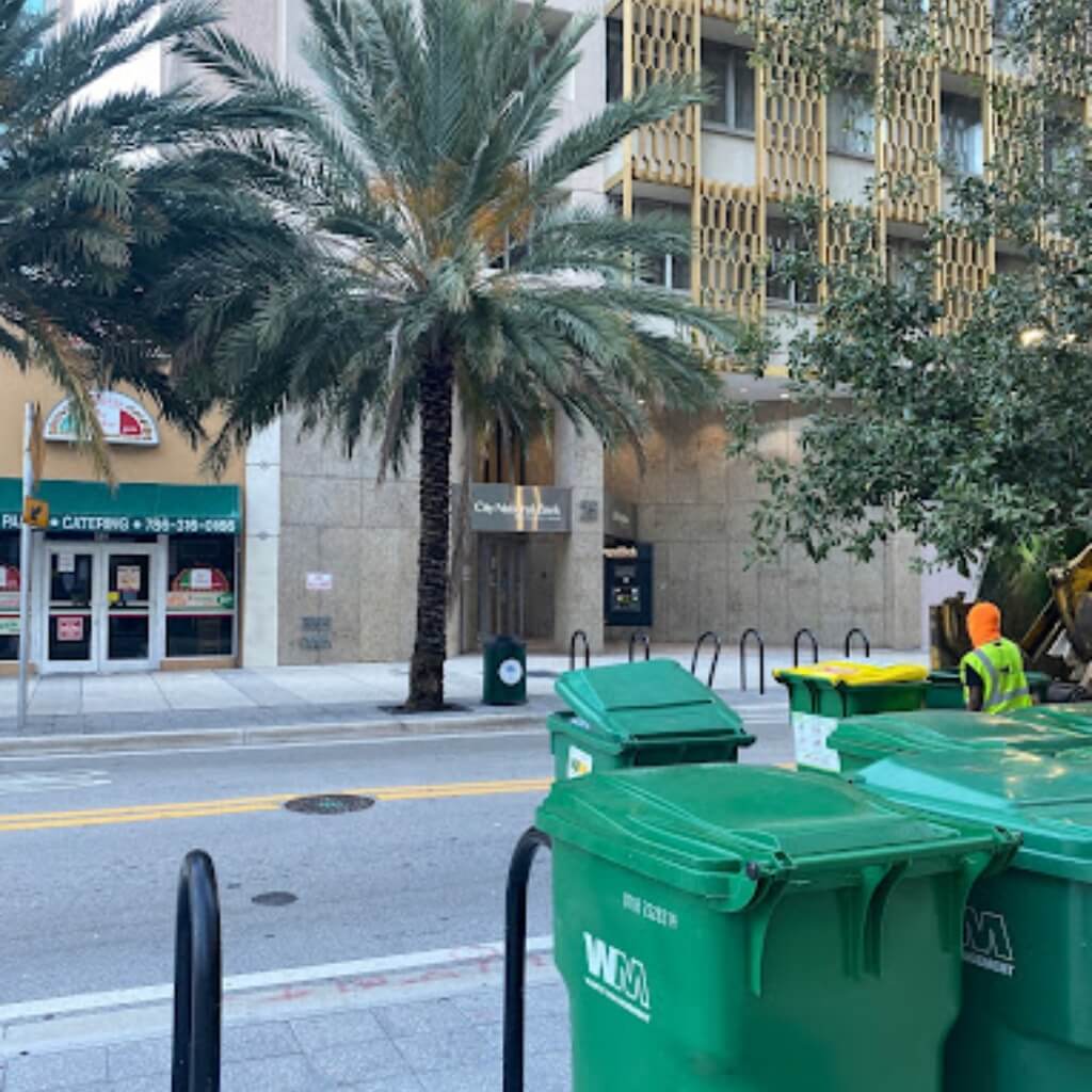 Parte delantera del City National Bank of Florida