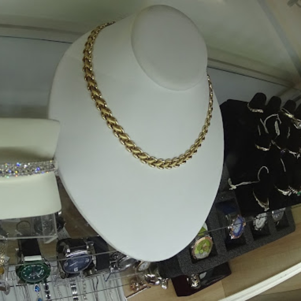 Queen of Pawns - Exhibición