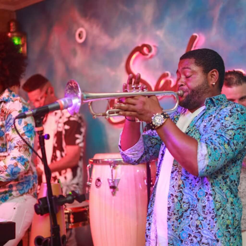 Ambiente Sala'o Cuban Restaurant & Bar