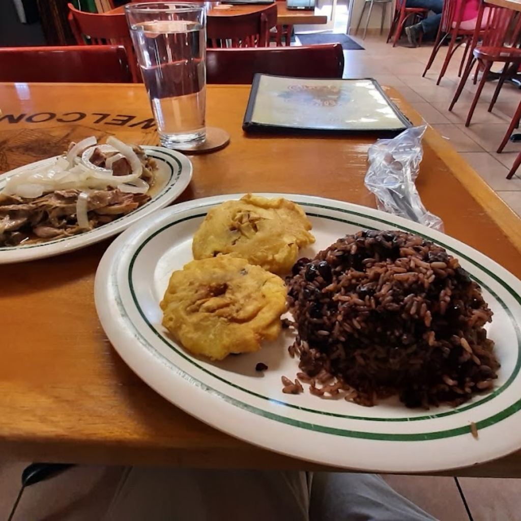 Arroz y tostones
