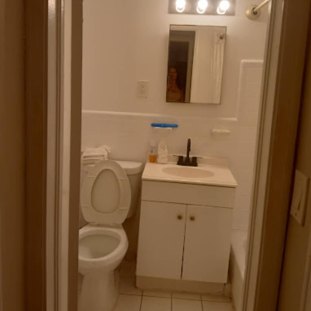 Baño Beachside All Suites Hotel