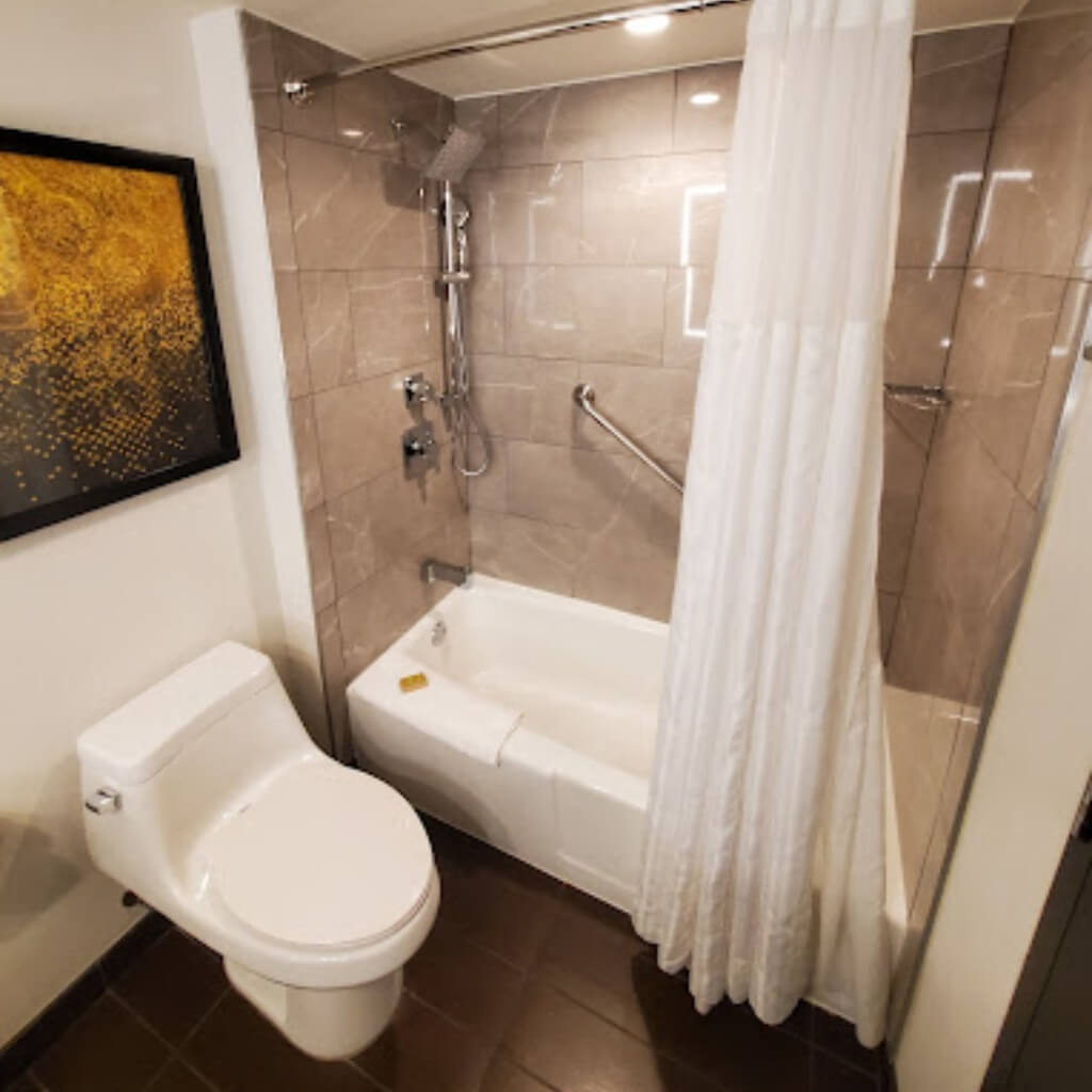 Baño Hilton Miami Downtown