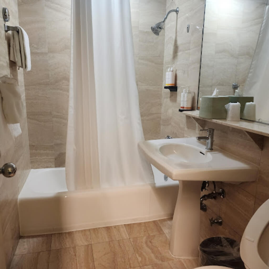 Baño The Miami International Airport Hotel