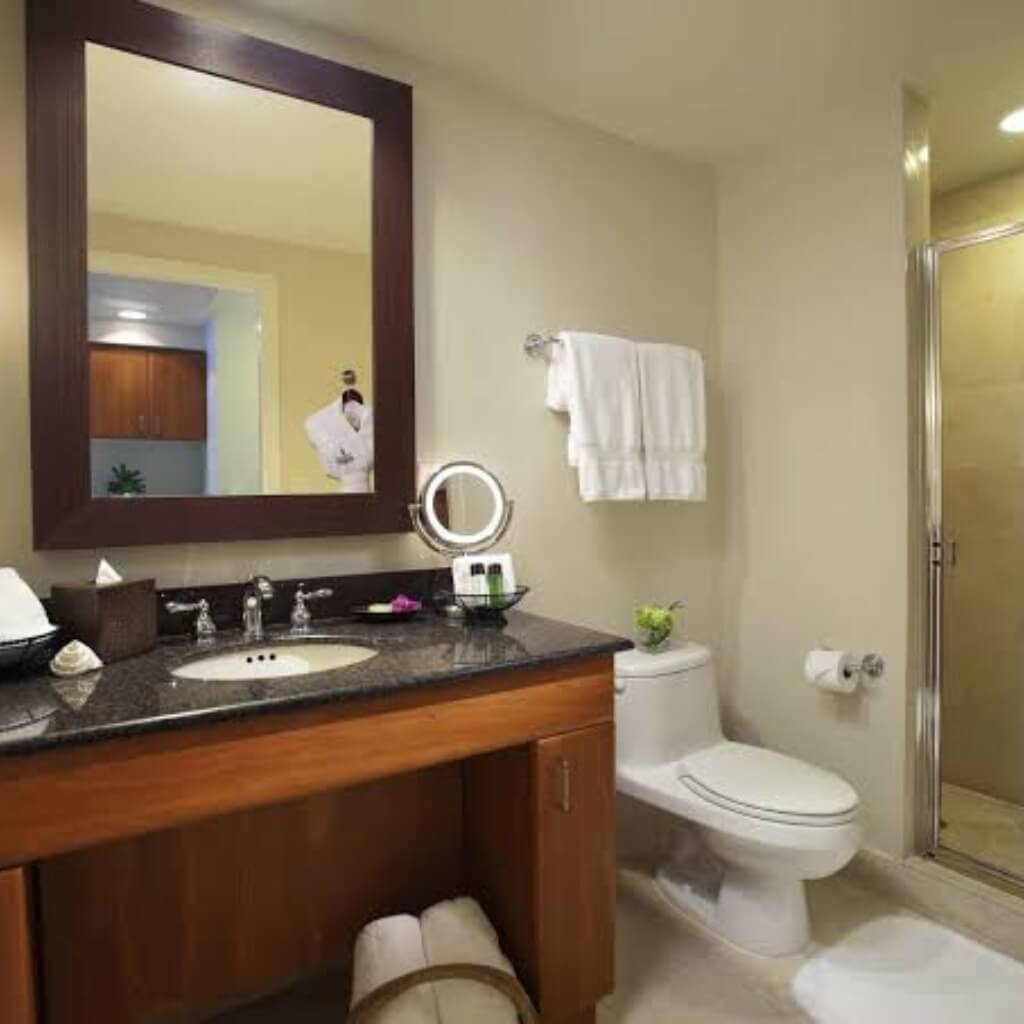 Baño Trump International Beach Resort