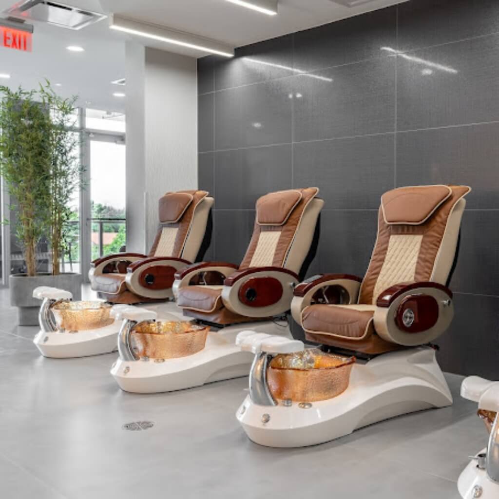 Barberos Celebrity School of Beauty - Miami