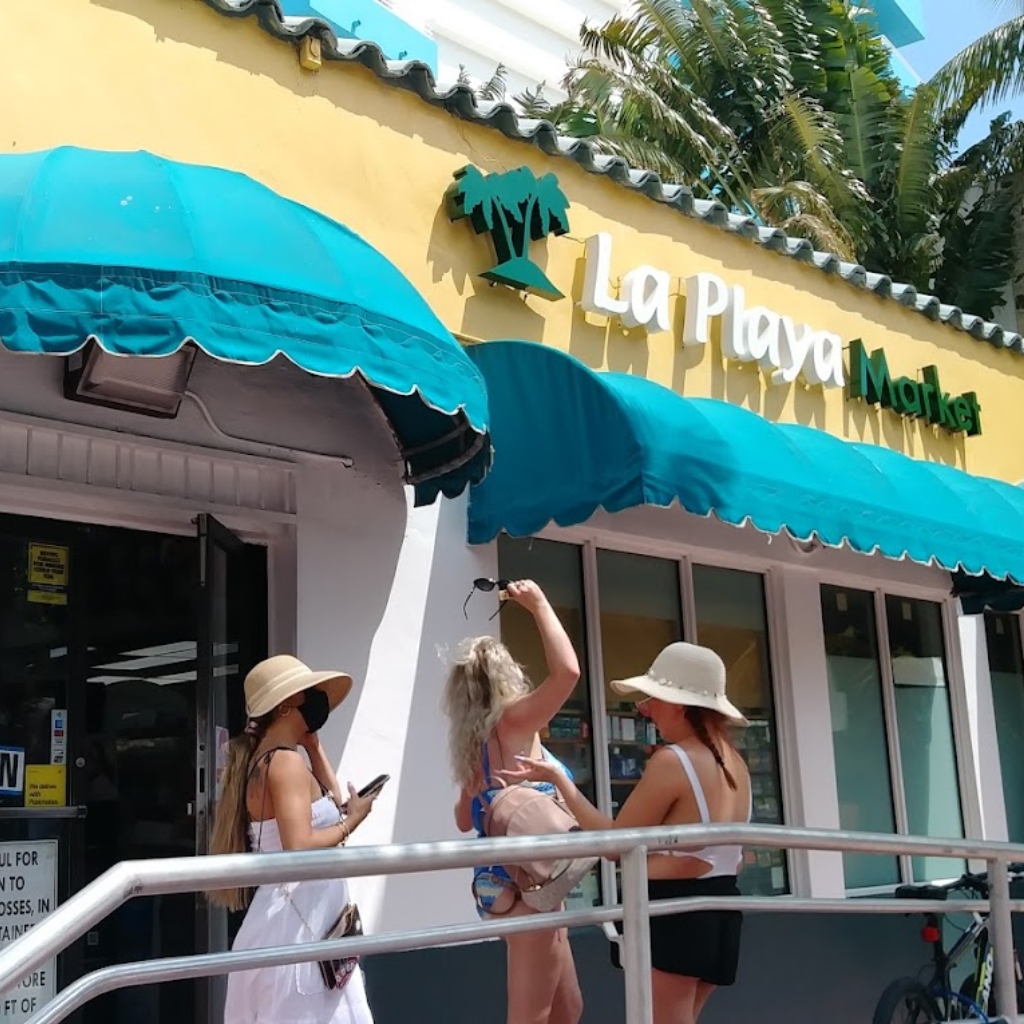 Publix Super Market at Miami River - Entrada