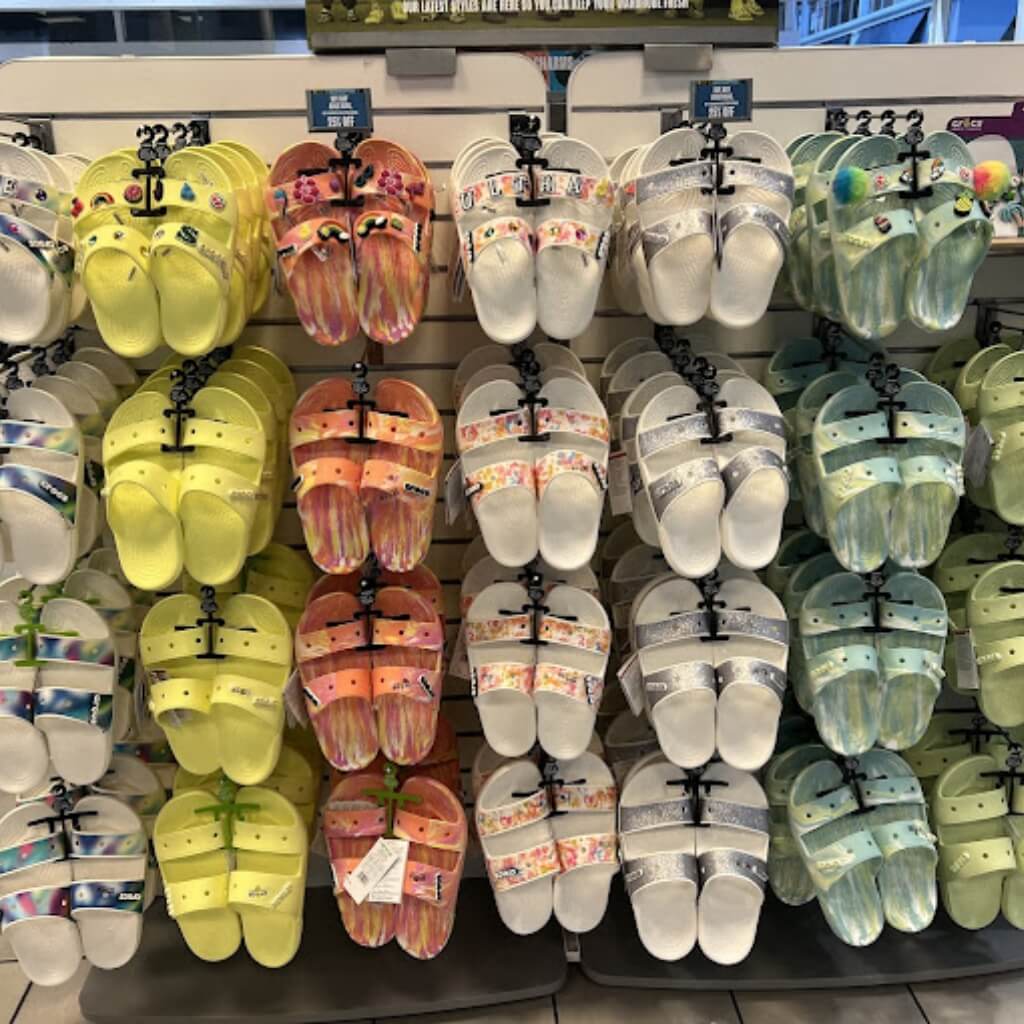 Calzado Crocs at Bayside Marketplace