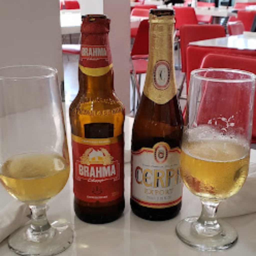 Emparedado de carne y vegetales