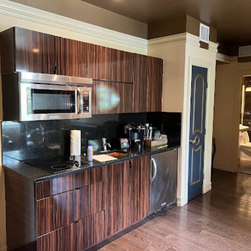 Cocina Riviera Suites South Beach