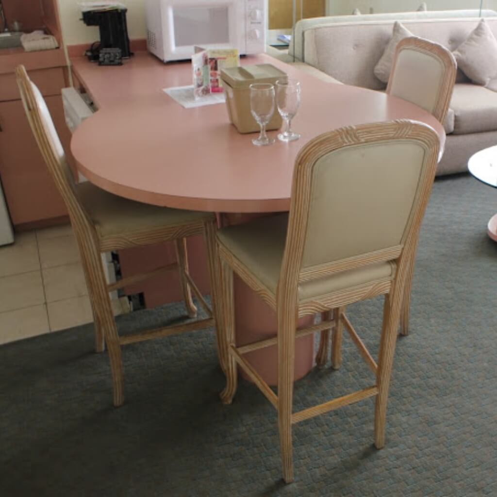 Comedor Crystal Beach Suites Oceanfront Hotel