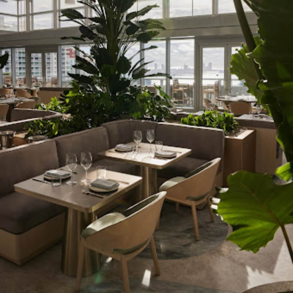 Comedor Hotel AKA Brickell