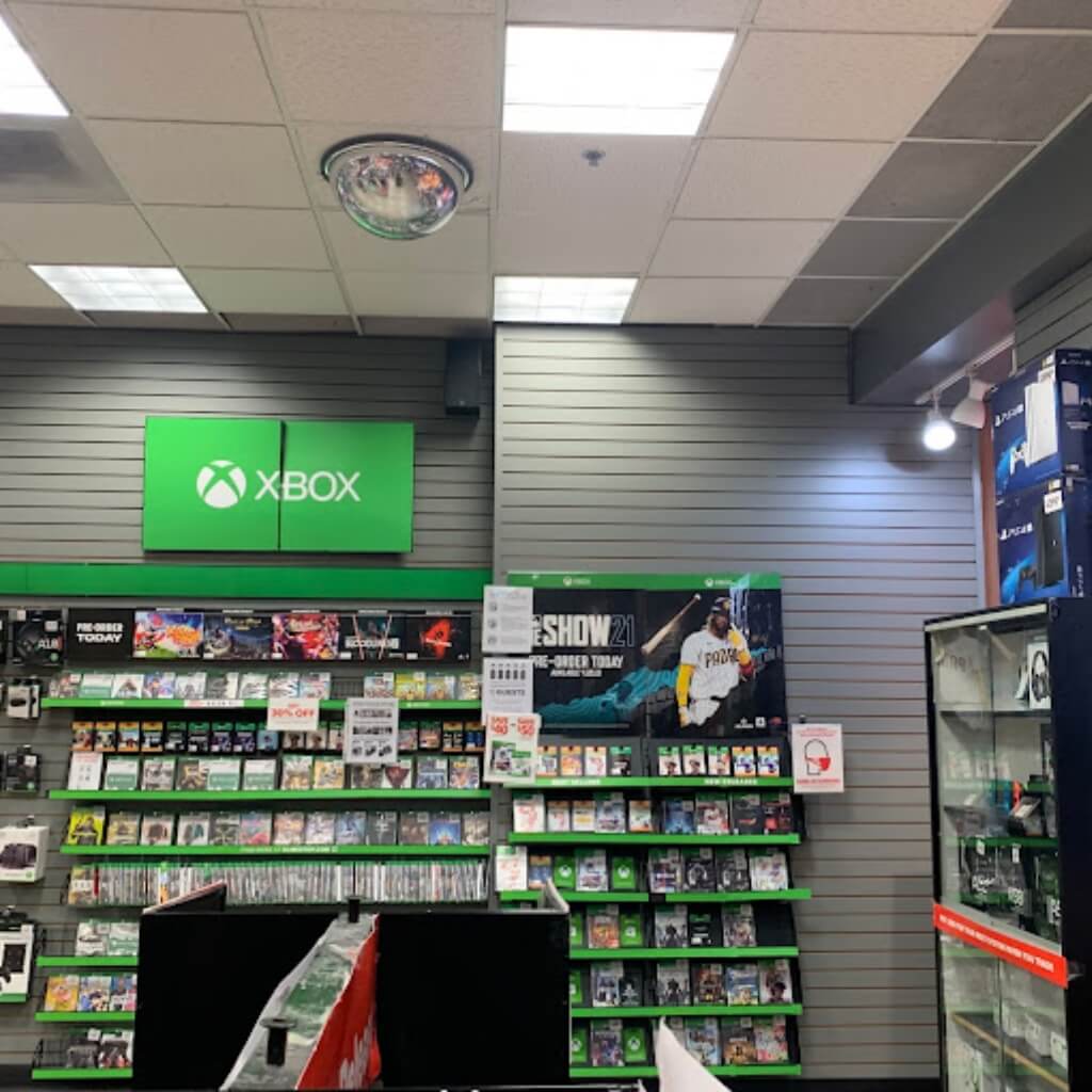Xbox Dolphin Mall - GameStop