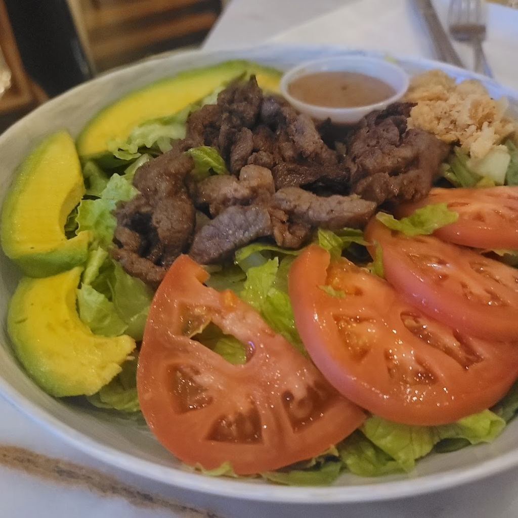 Ensalada y carne