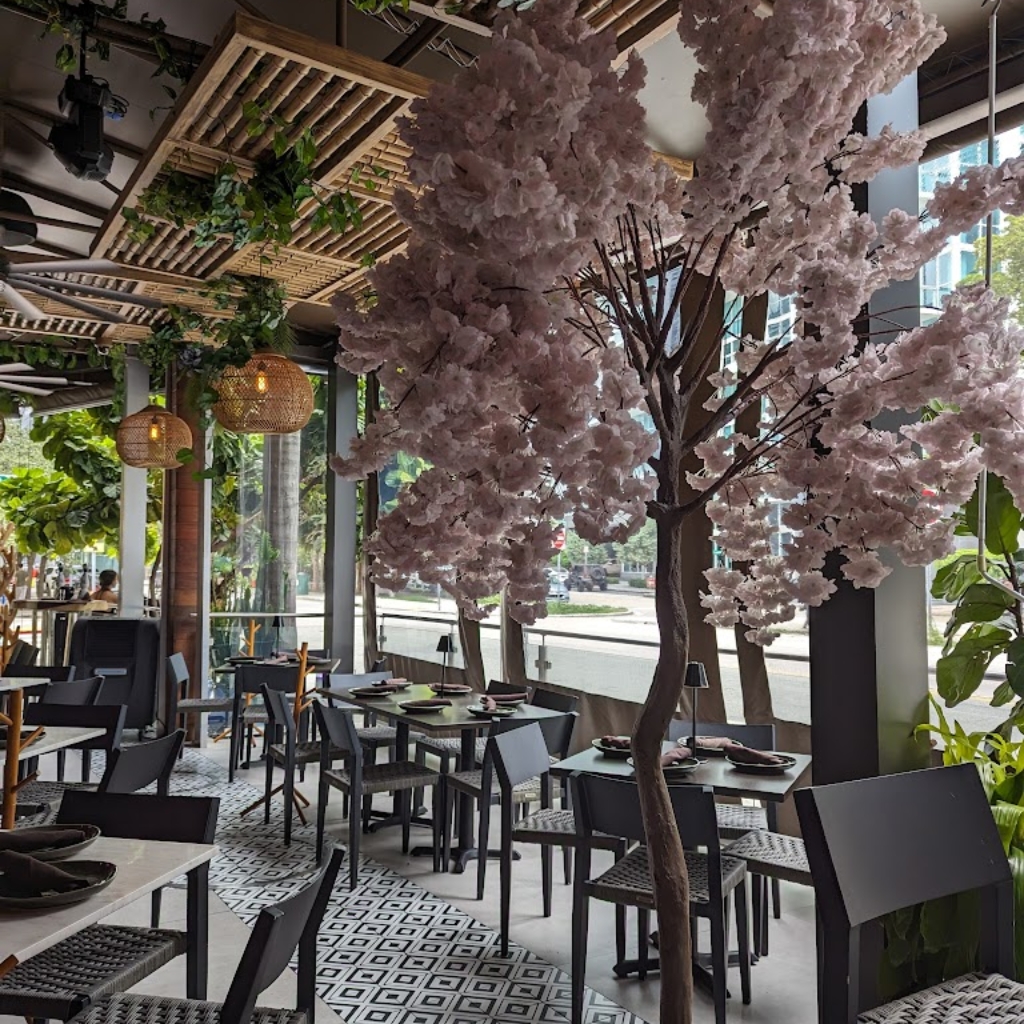 Ambiente Old's Havana Cuban Bar & Cocina