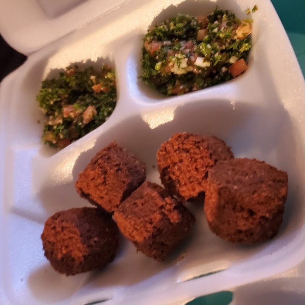 Ensalada y chorizo