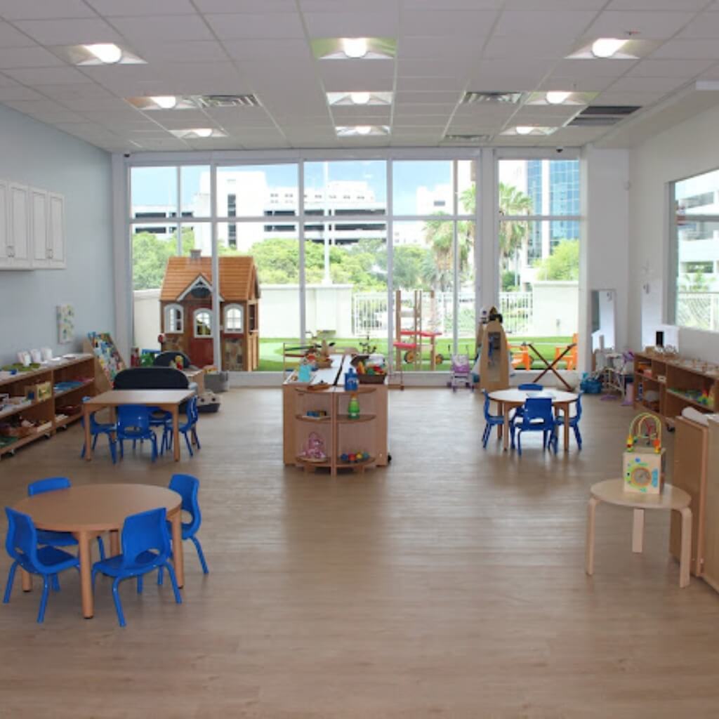 Escuela The Young U Montessori School