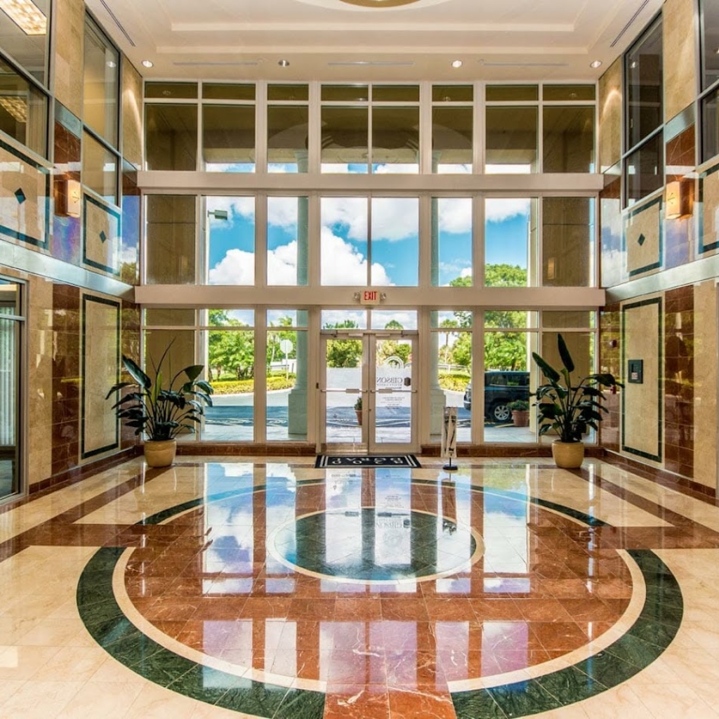 FIRST STEP TRADUCTORES