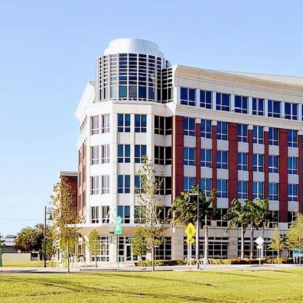 FIRST STEP TRADUCTORES