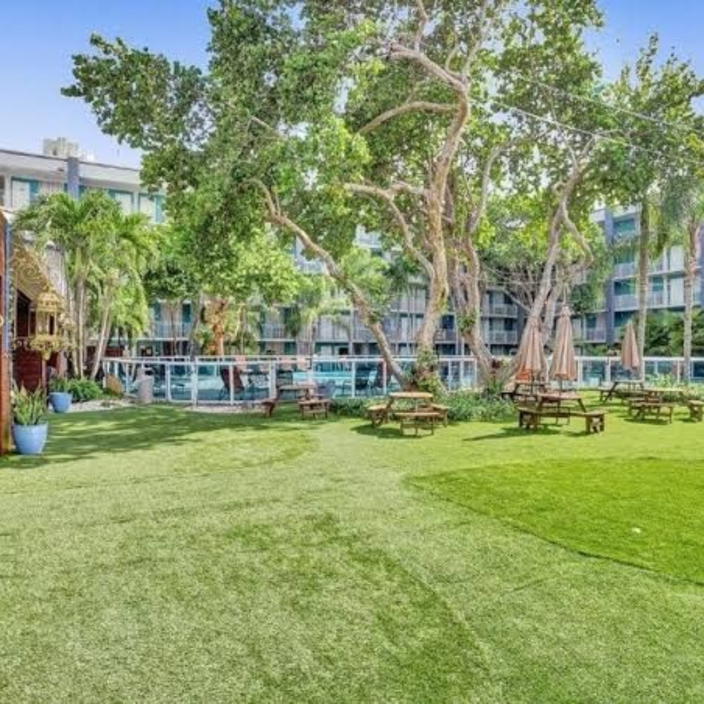 Fort Lauderdale Grand Hotel
