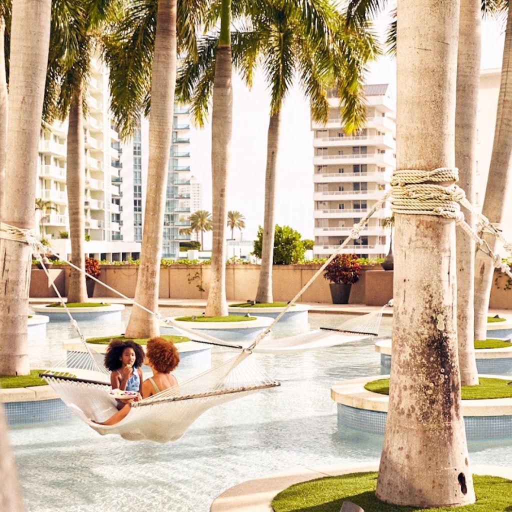 Four Seasons Hotel Miami