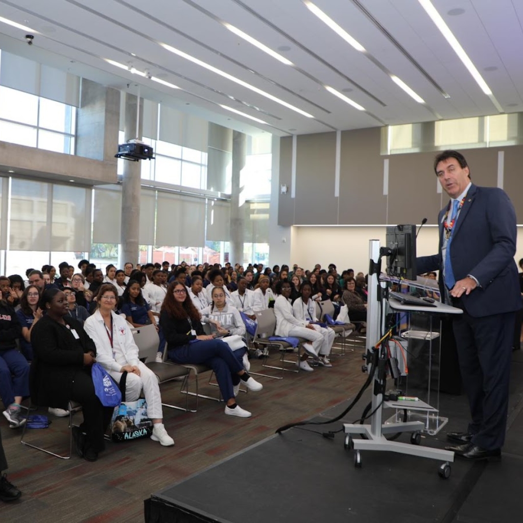 Miami Dade College - Conferencia