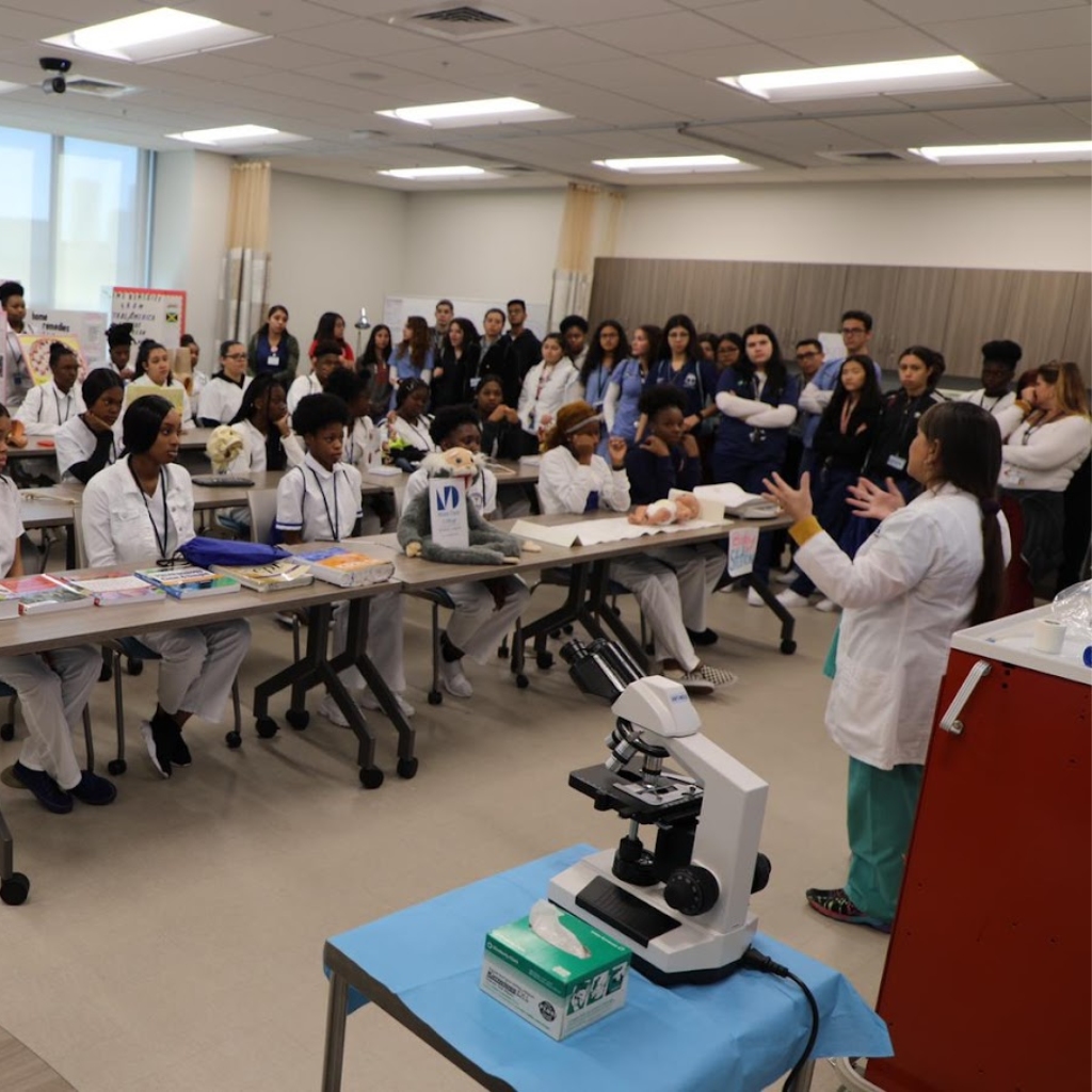 Miami Dade College - Laboratorio