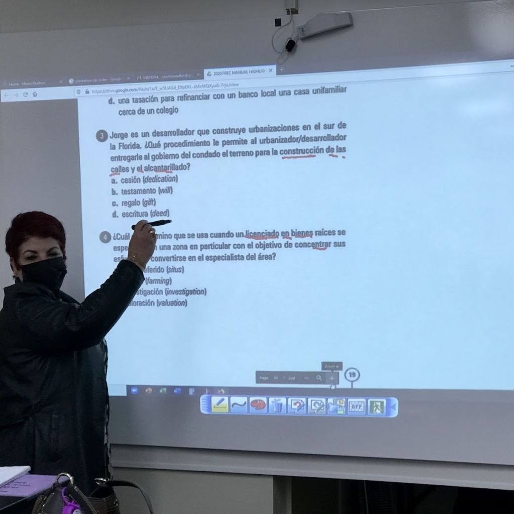 escuelas de realtor cerca de mi