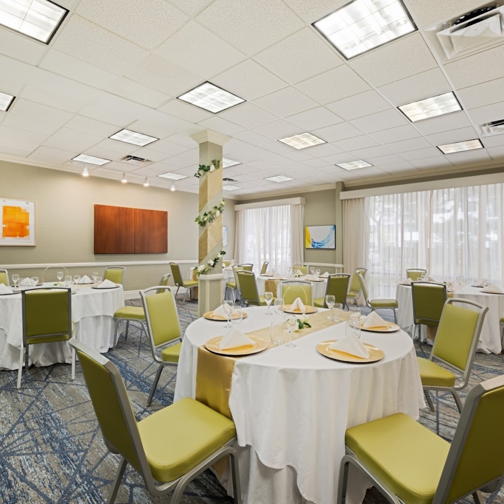 Holiday Inn Express & Suites Ft. Lauderdale-Plantation, an IHG Hotel