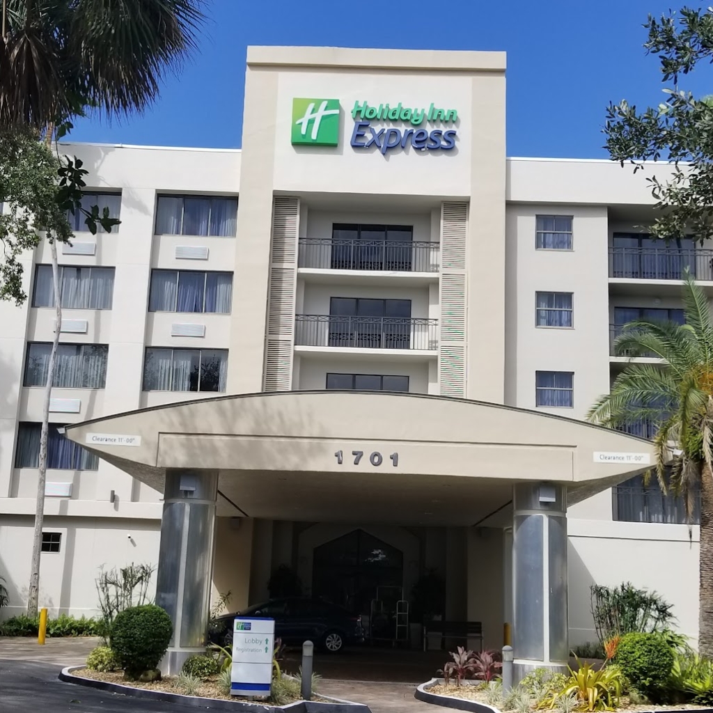 Holiday Inn Express & Suites Ft. Lauderdale-Plantation, an IHG Hotel