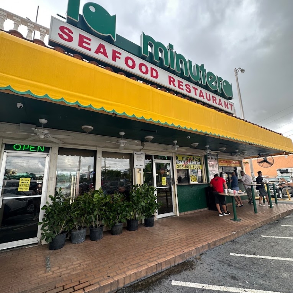 La Minutera Seafood Restaurant